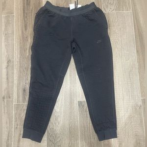 Nike Tech Pack Therma-Fit pants. ‘Anthracite’